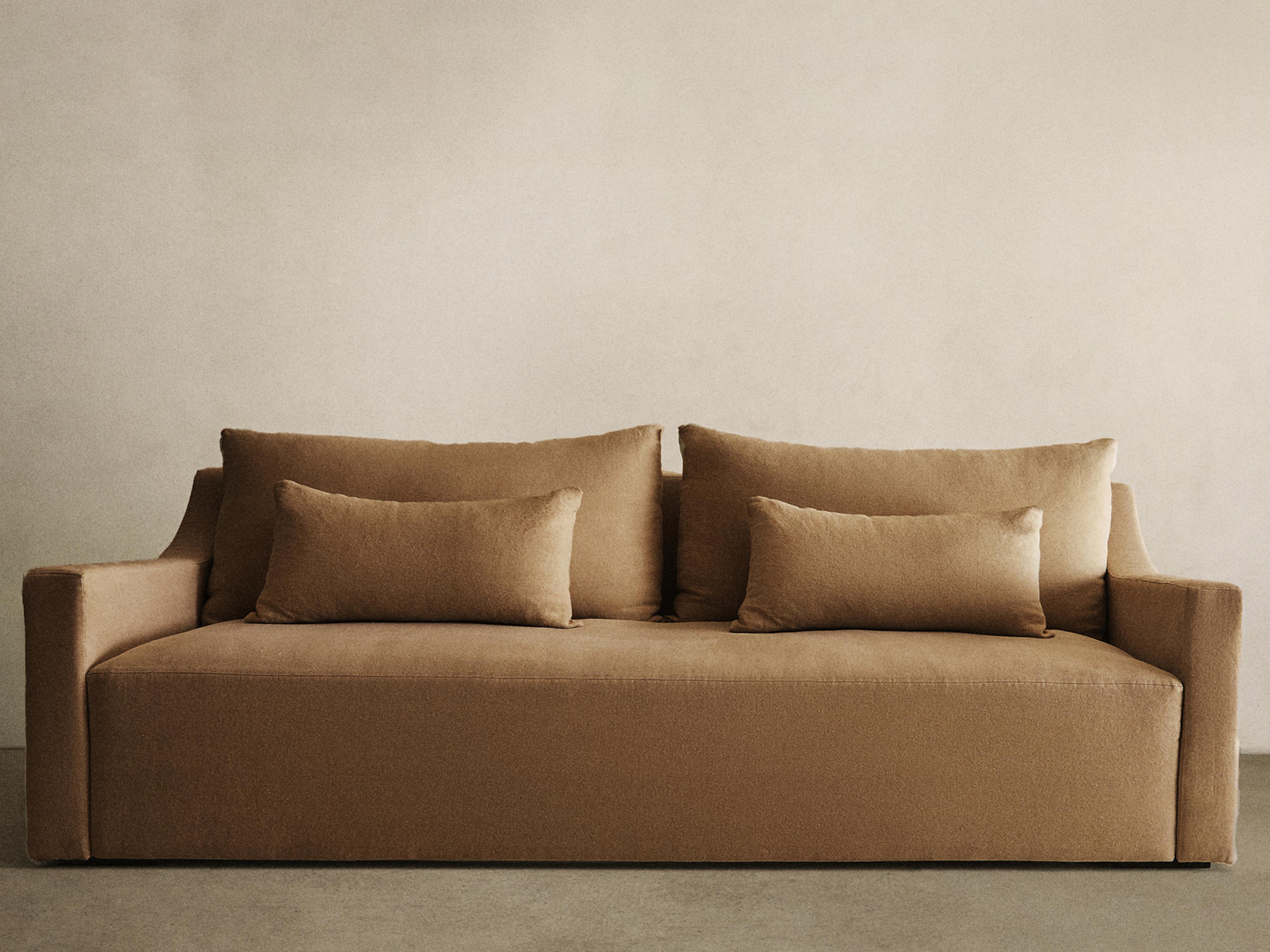 WASHED LINEN COUCH — Brick