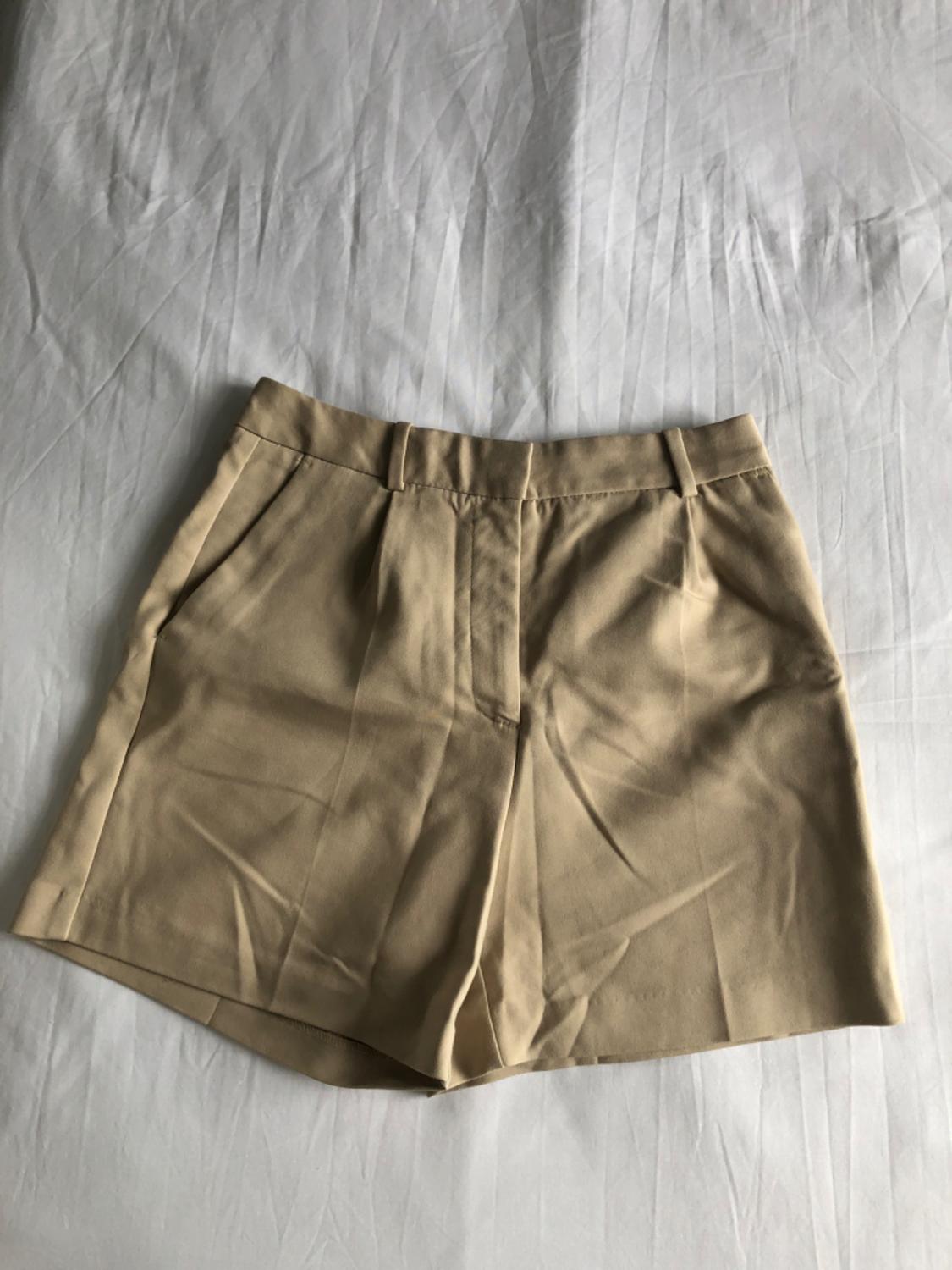 DARTED HIGH-WAIST BERMUDA SHORTS