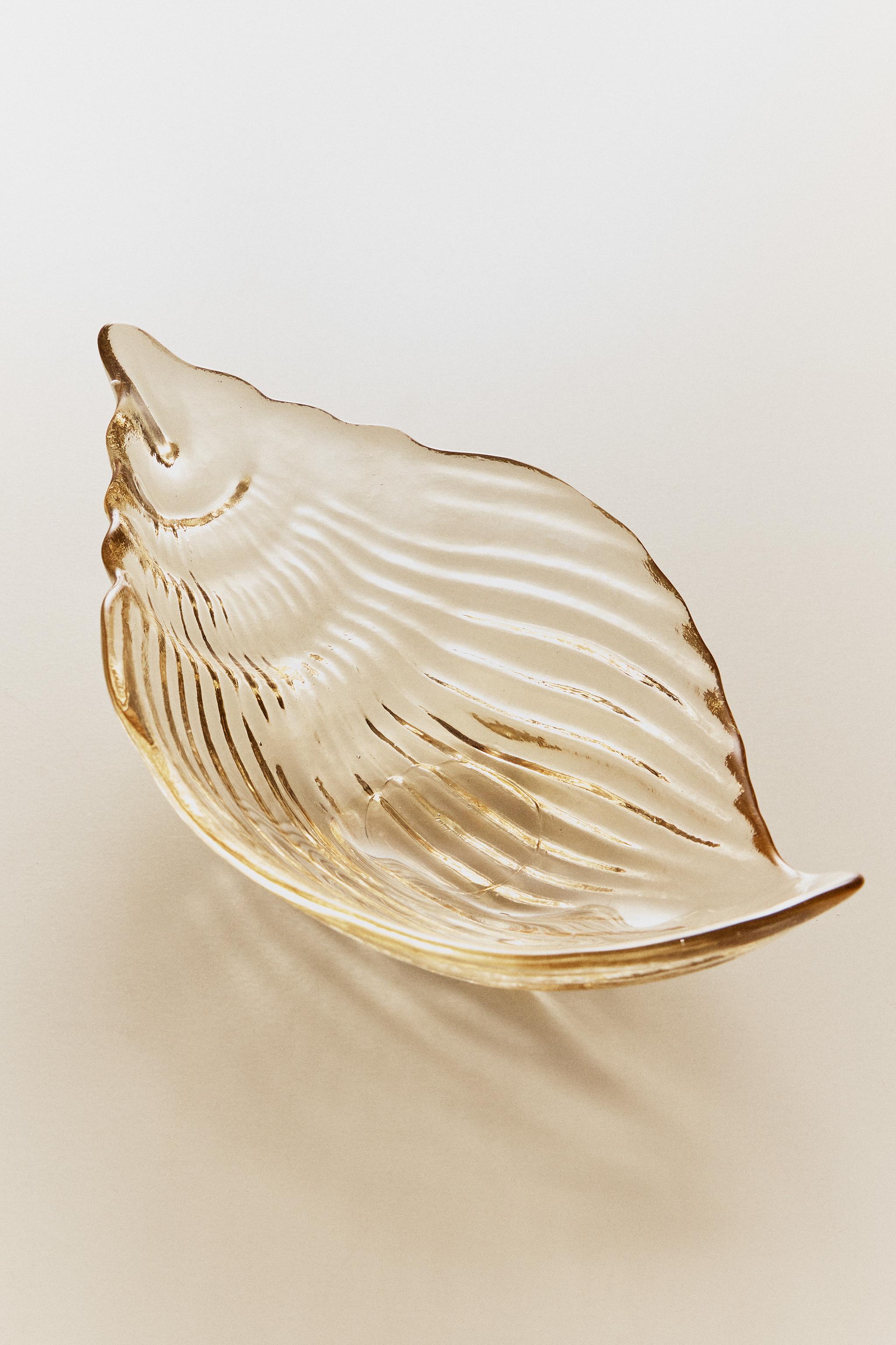 SHELL GLASS SERVING DISH — Sand