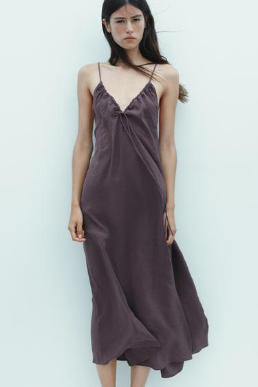 ROBE MIDI FLUIDE DÉCOLLETÉ FRONCÉ - Violet de Zara