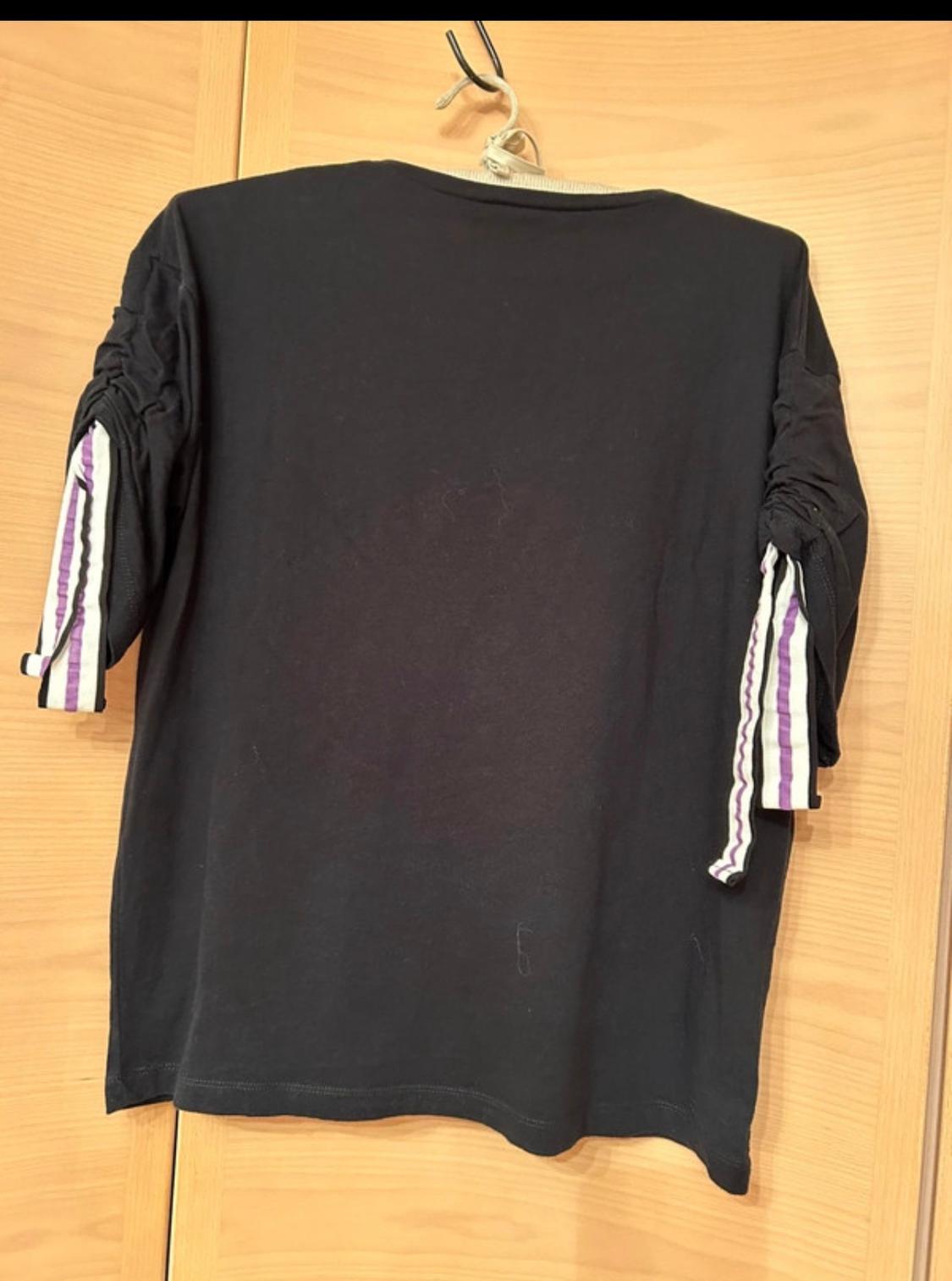 SLOGAN T-SHIRT WITH GATHERED SLEEVES - Image 2
