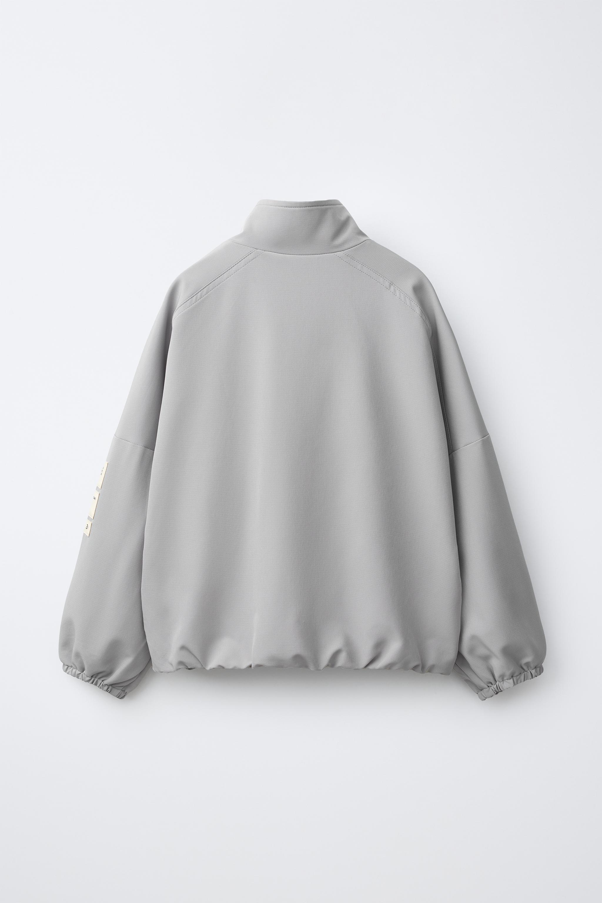 TECHNICAL POCKET SWEATSHIRT — Gray