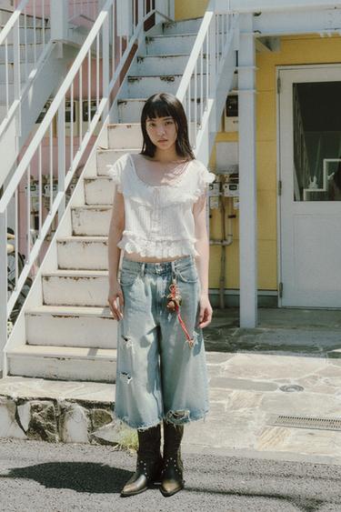 EMBROIDERED GAUZE CROP TOP WITH BOW - Ecru by Zara