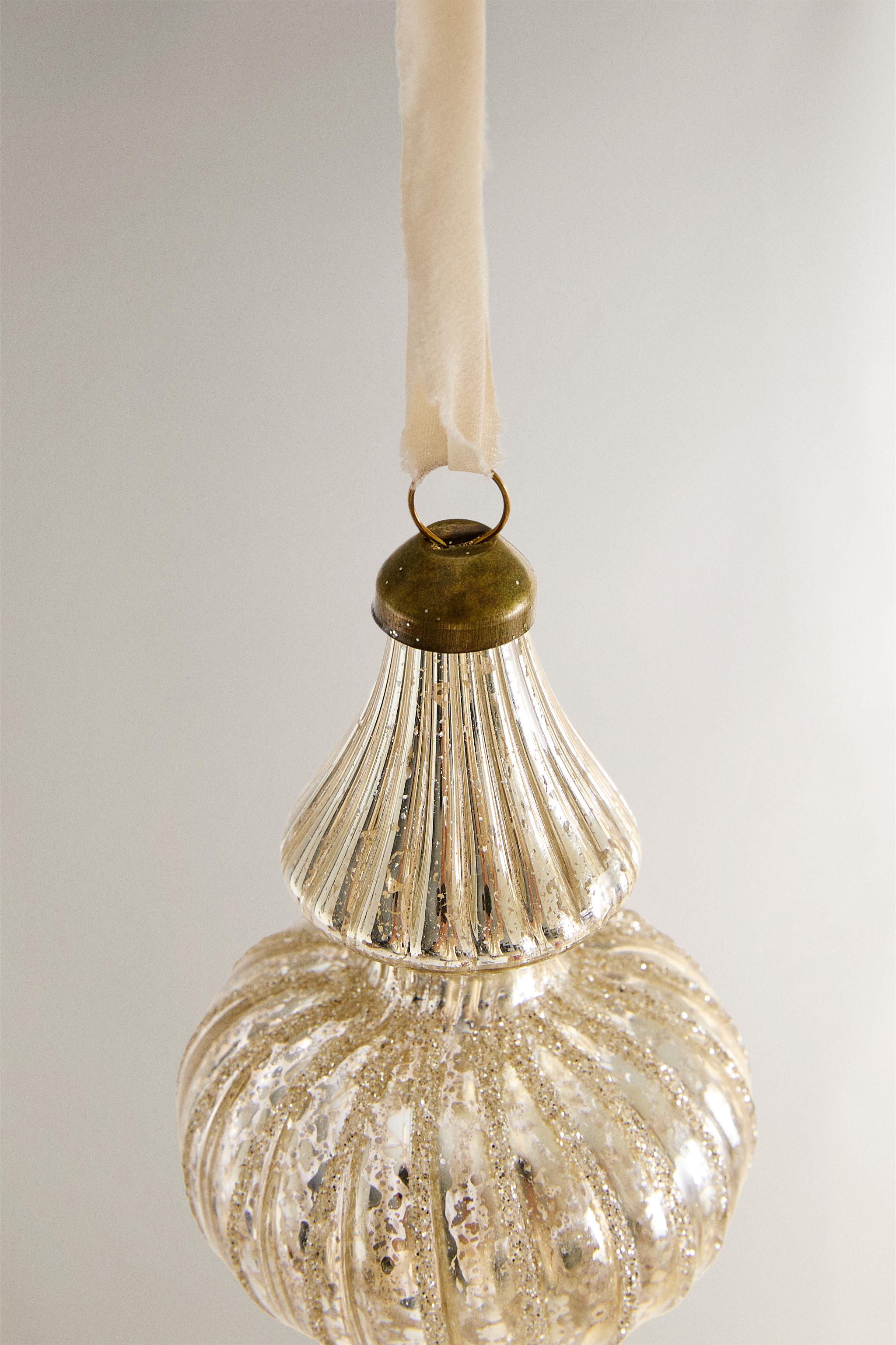 MIRRORED SPINNING TOP CHRISTMAS TREE ORNAMENT