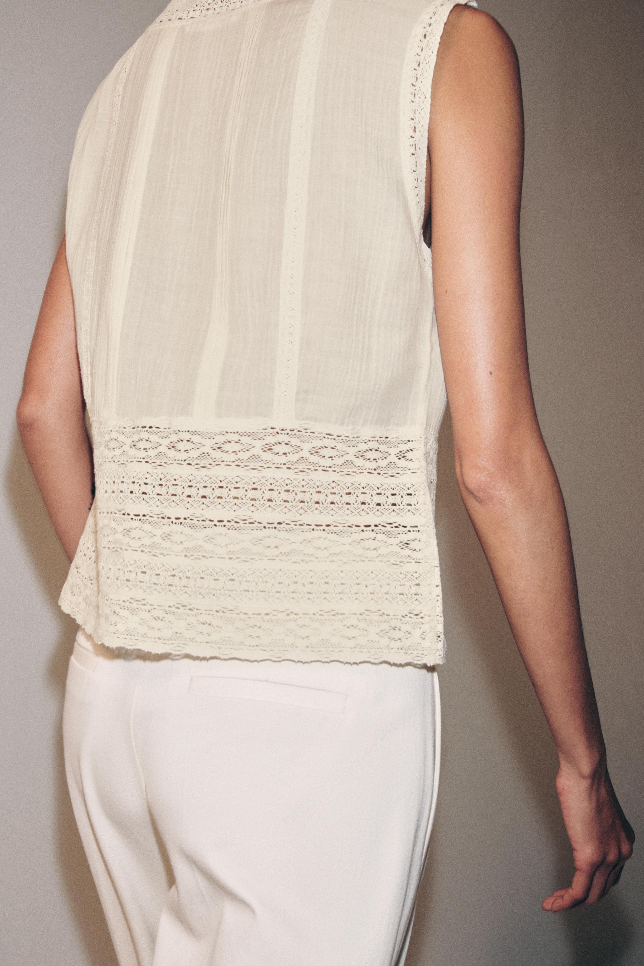 ZW COLLECTION LACE TRIM SLEEVELESS BLOUSE