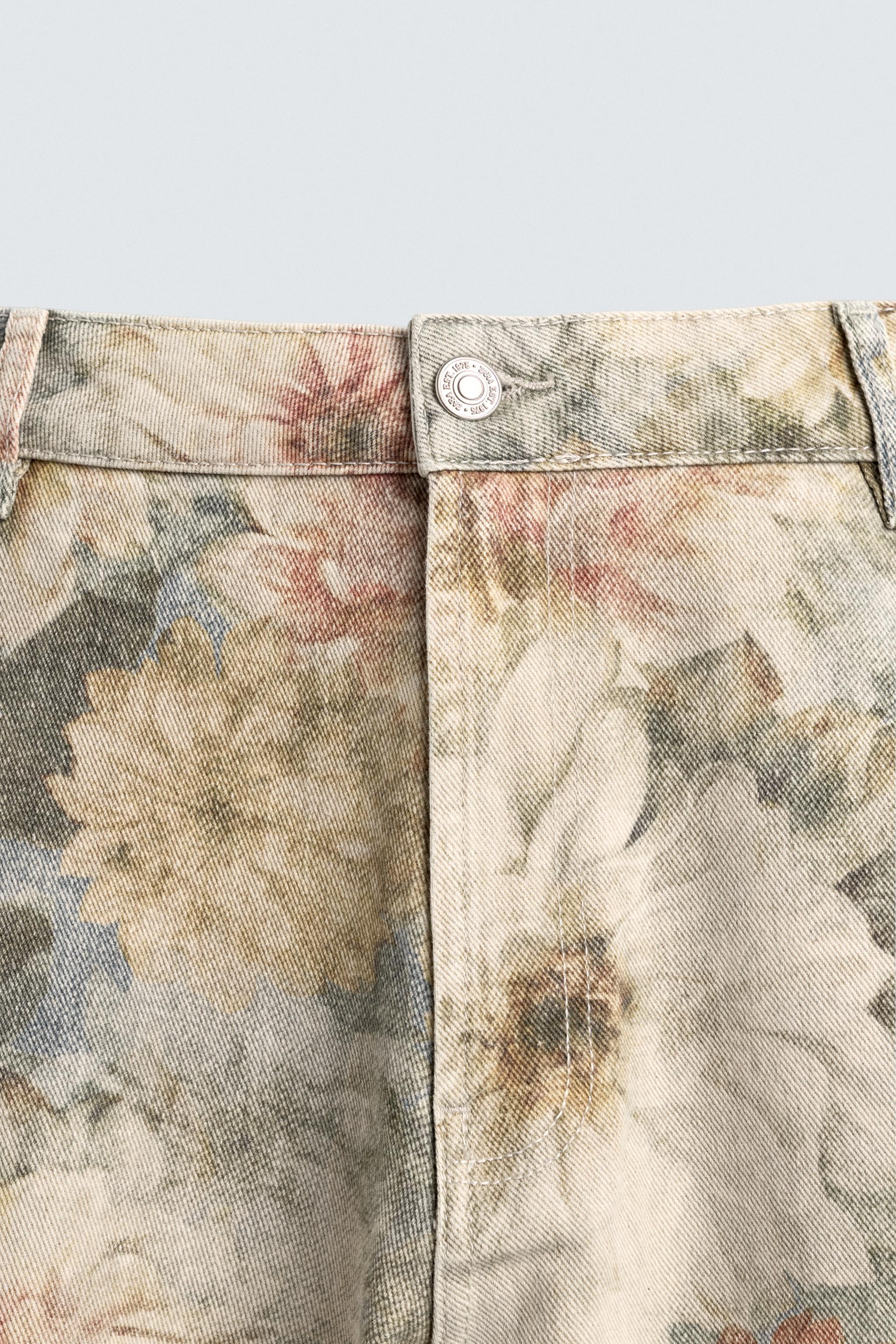 WASHED FLORAL PRINT RELAXED FIT SHORTS