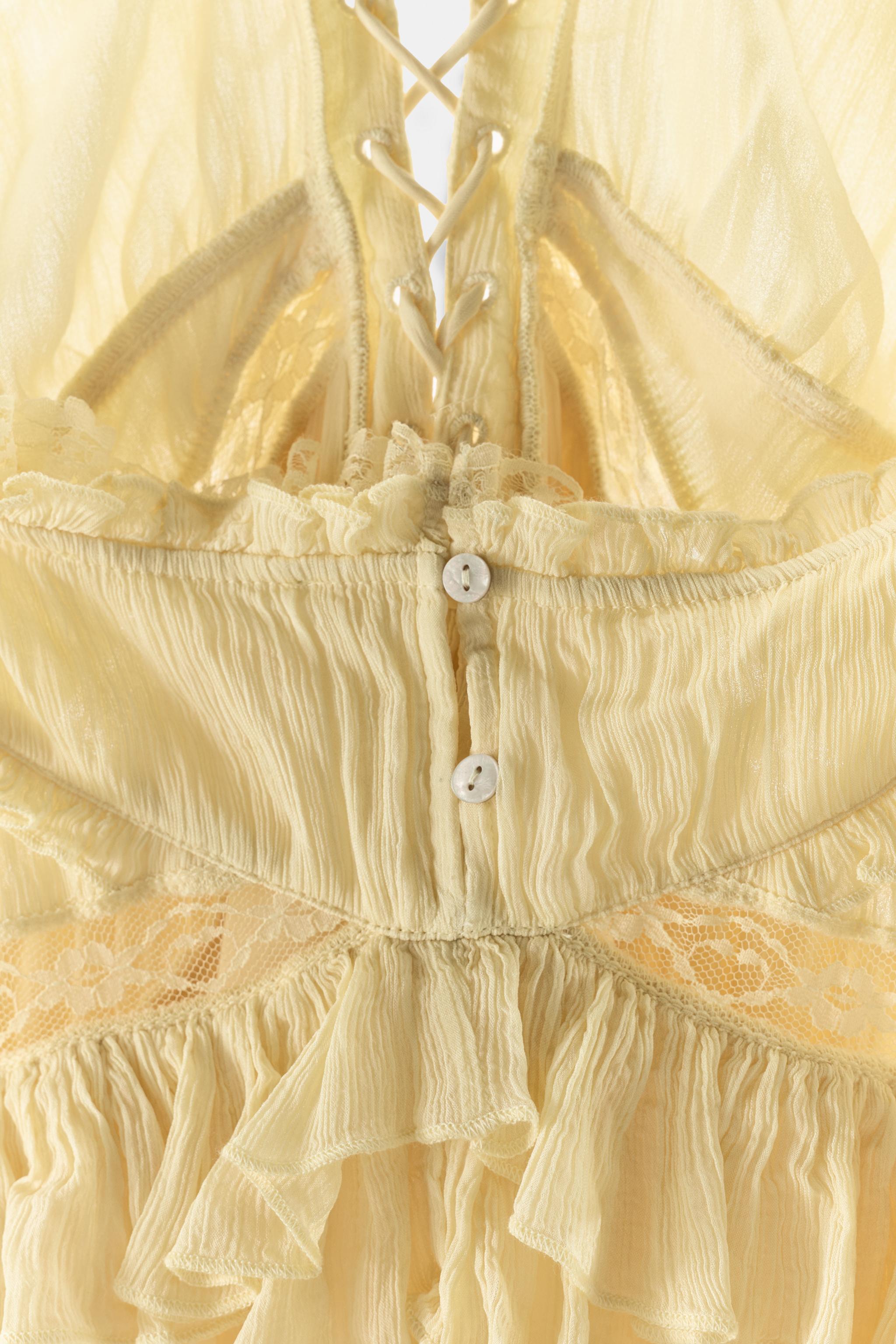 SHORT RUFFLED LACE HALTER DRESS