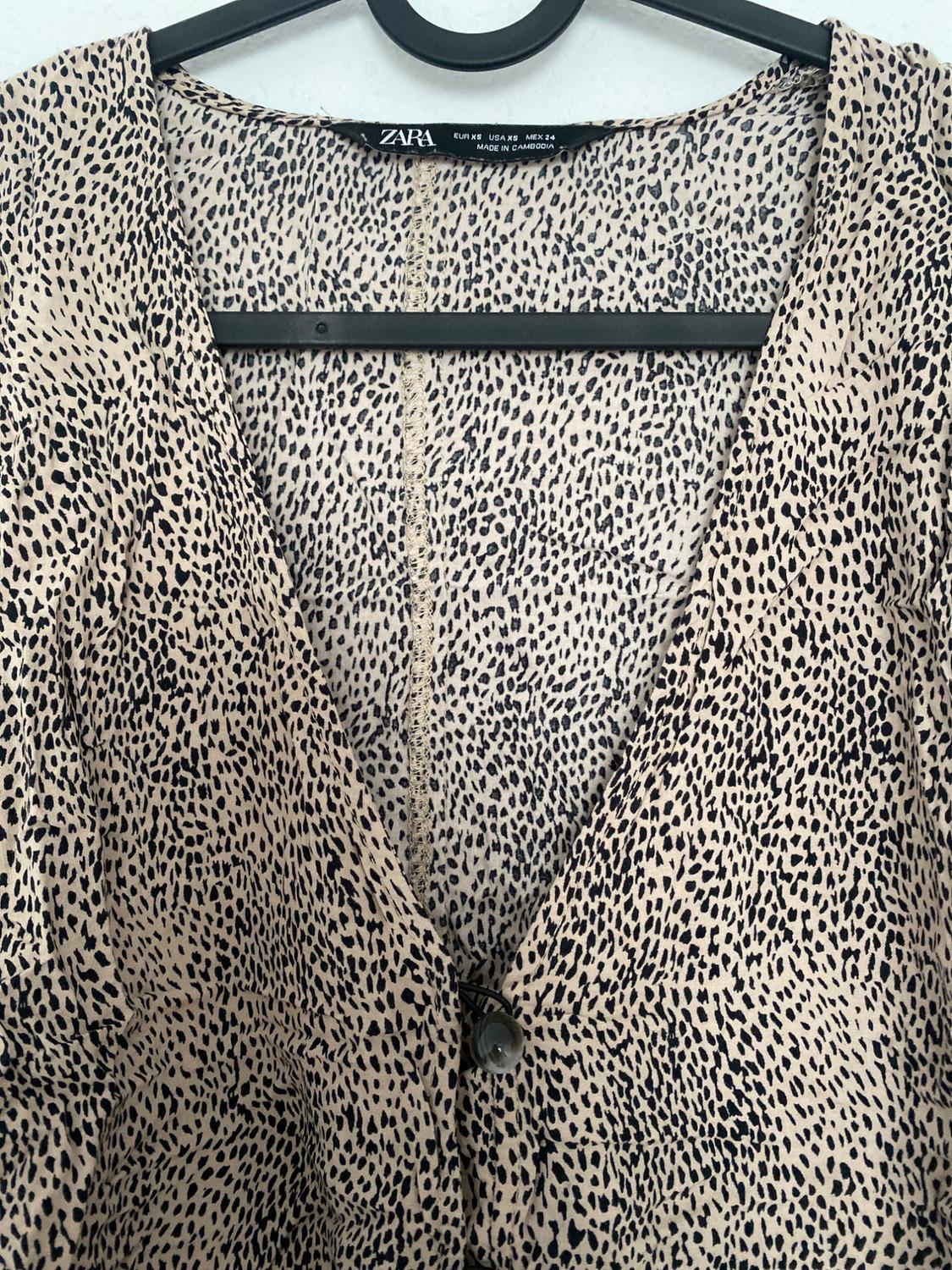 PRINTED BUTTON-UP BLOUSE - Image 2