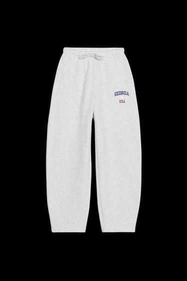 PANTALÓN FELPA TEXTO - Gris vigoré de Zara - Imagen 0