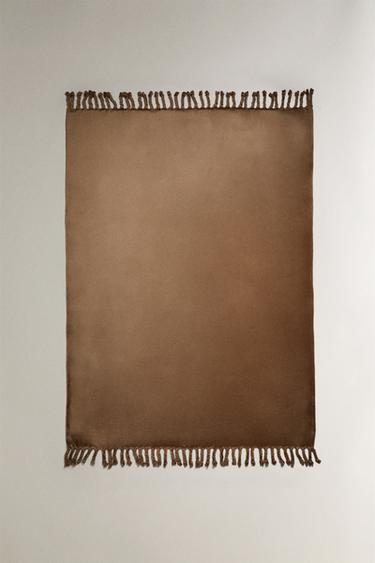 FLEECE BLANKET WITH FRINGING - camel by Zara - Image 0