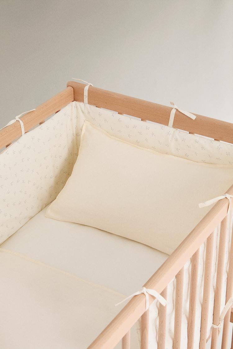 CHICHONERA BEBÉ FLOR Mantequilla ZARA Mexico