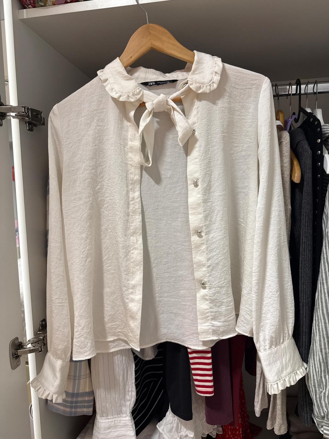 BUTTONED BLOUSE WITH BOW - Image 5