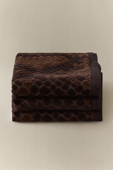 PACK OF ANIMAL PRINT VELOUR HAND TOWELS (PACK OF 3) - Brown by Zara