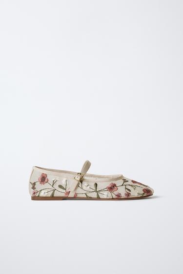 BALLERINA MIT STICKEREI - Gebrochenes Weiß von Zara