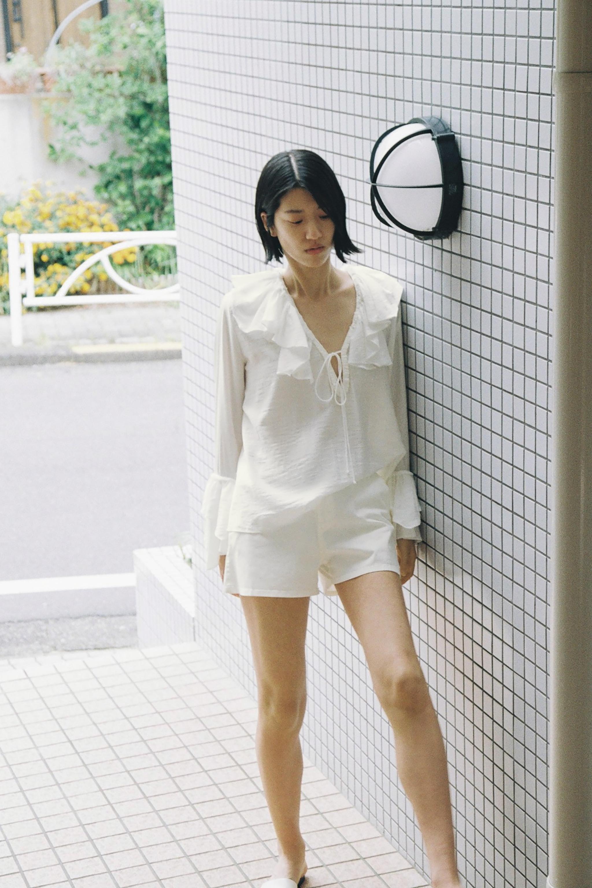 フリルシャツ ZW COLLECTION - ホワイト | ZARA Japan / 日本