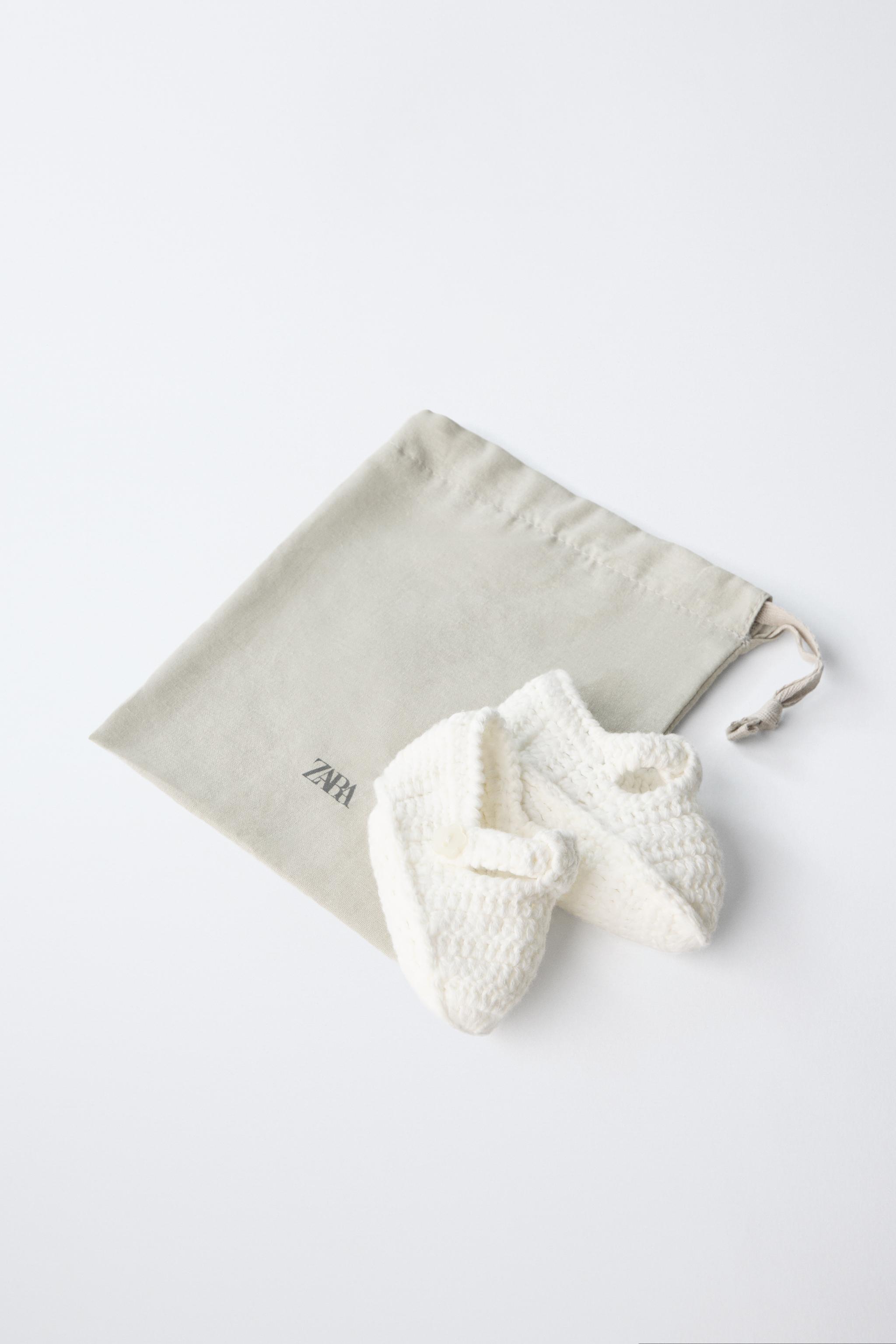 CHAUSSONS EN MAILLE
