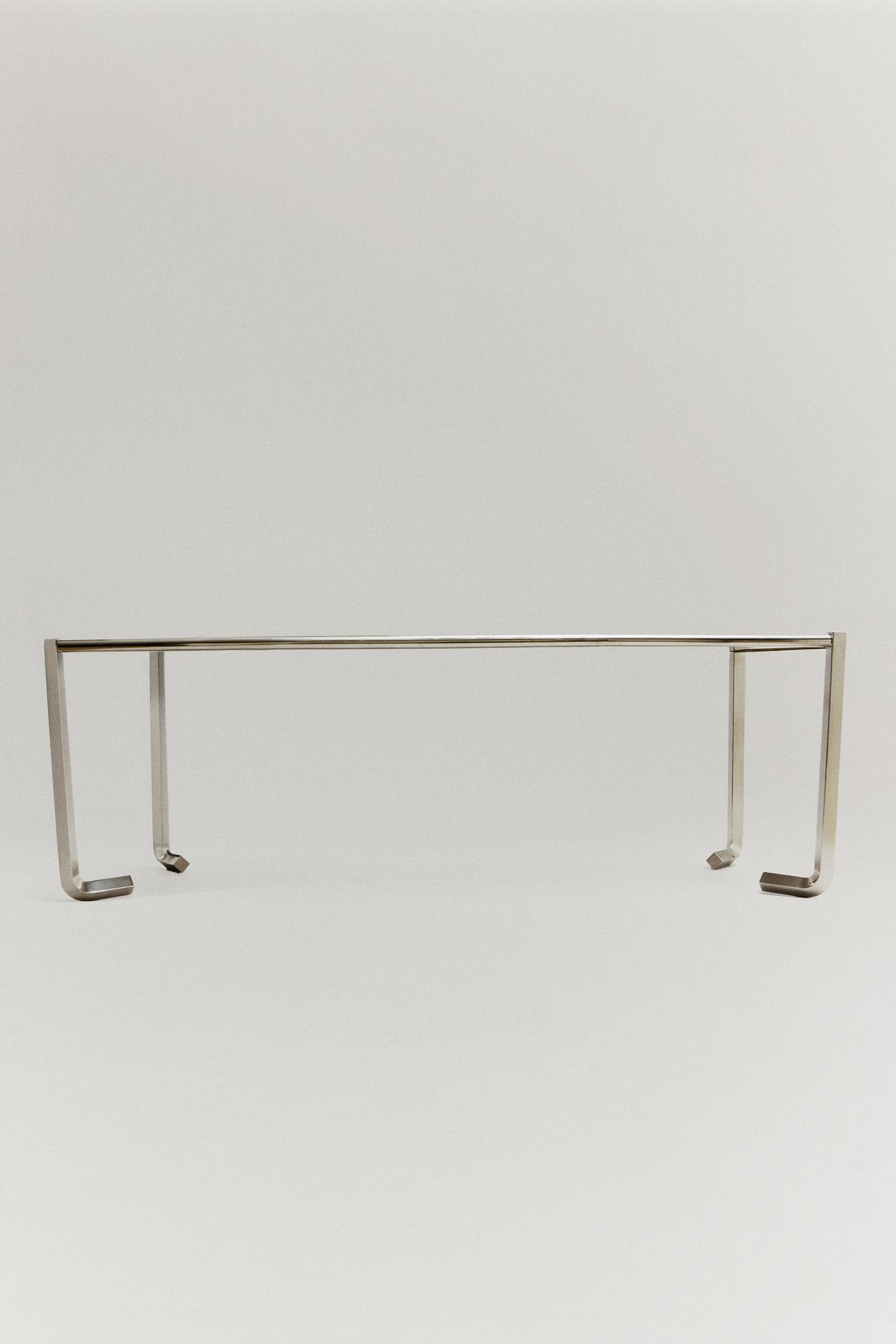 THE VANIDAD DESK — Steel