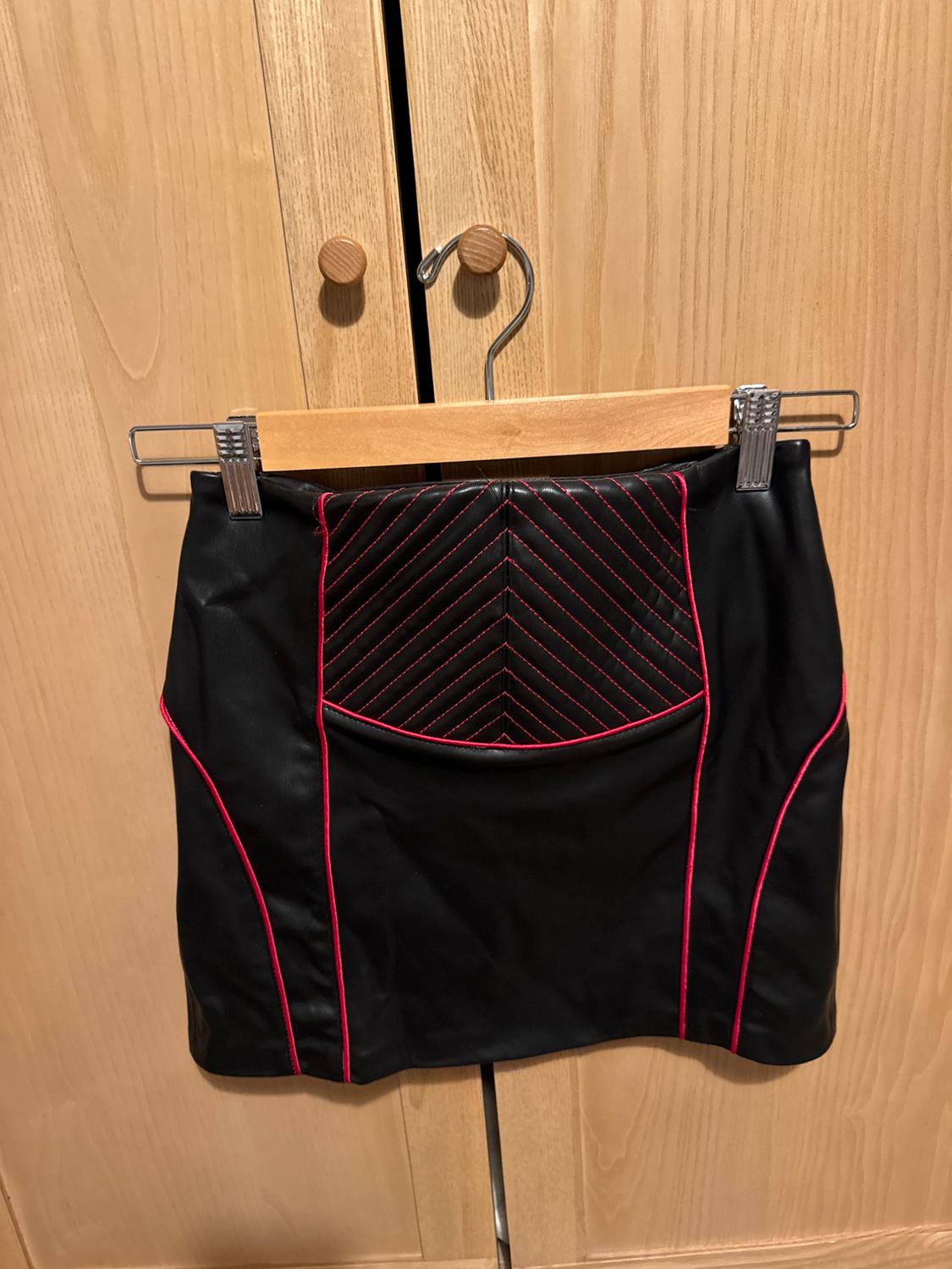 FAUX LEATHER MINI SKIRT