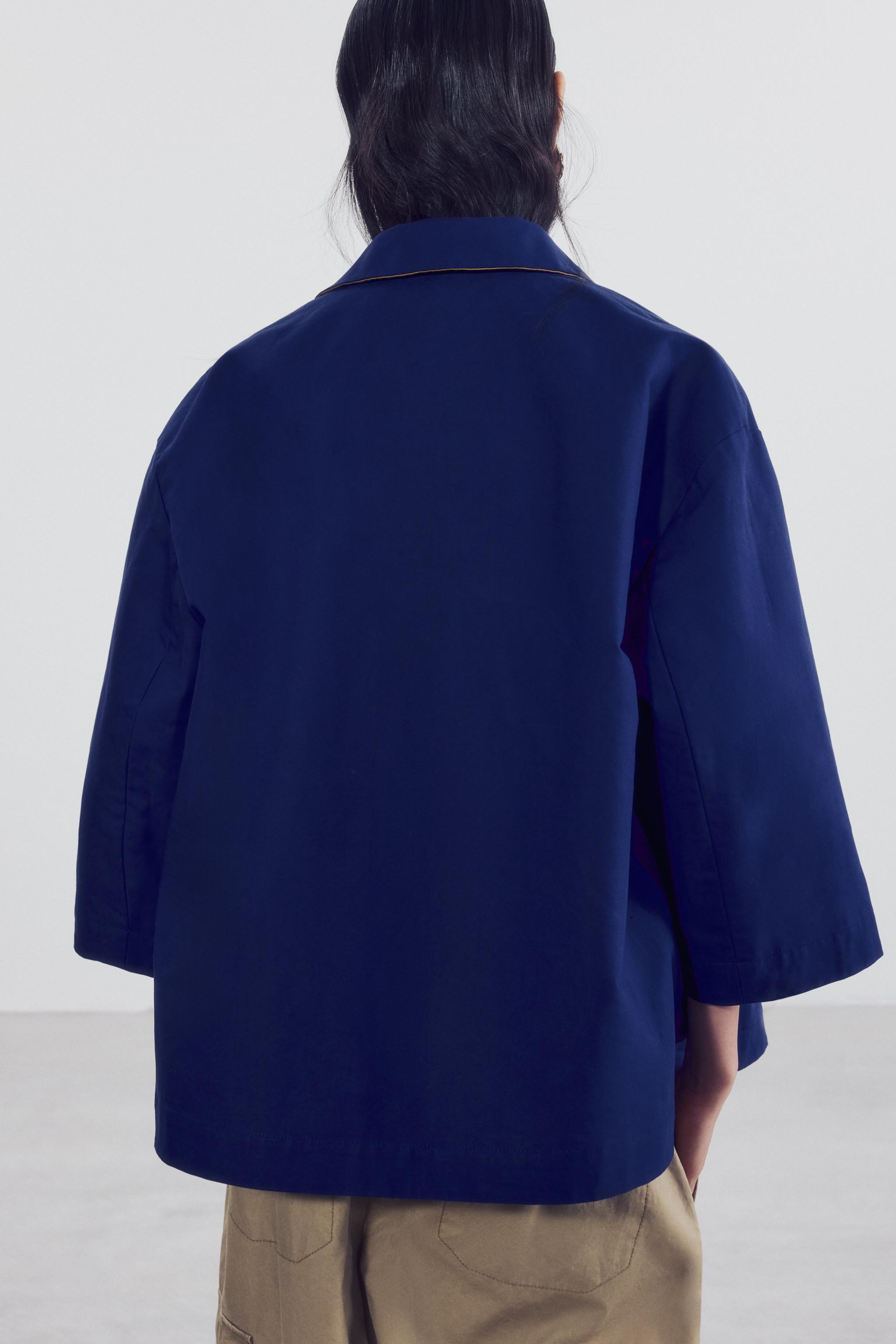 ZW COLLECTION REVERSIBLE SHORT TRENCH COAT