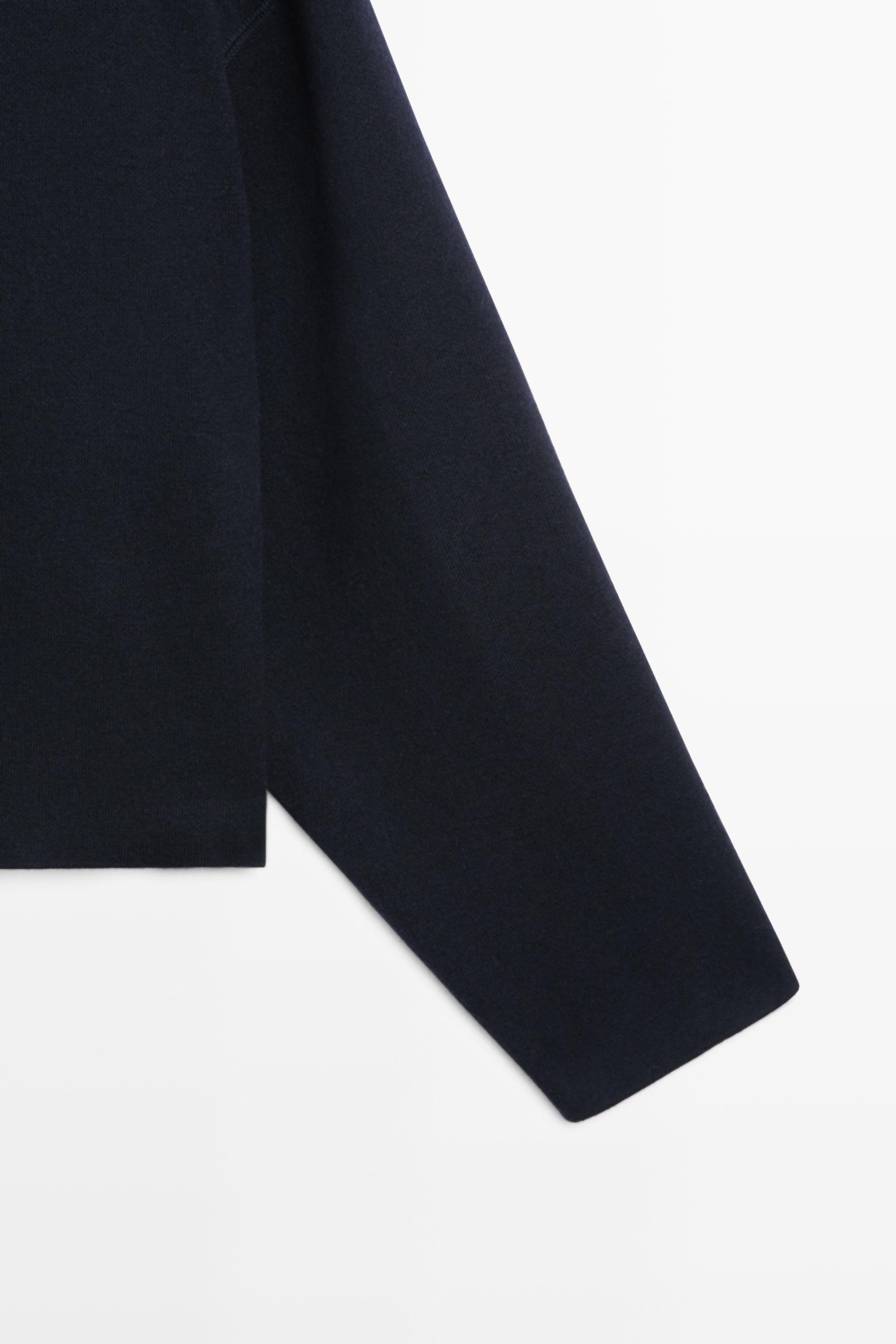 Cotton knit zip-up jacket
