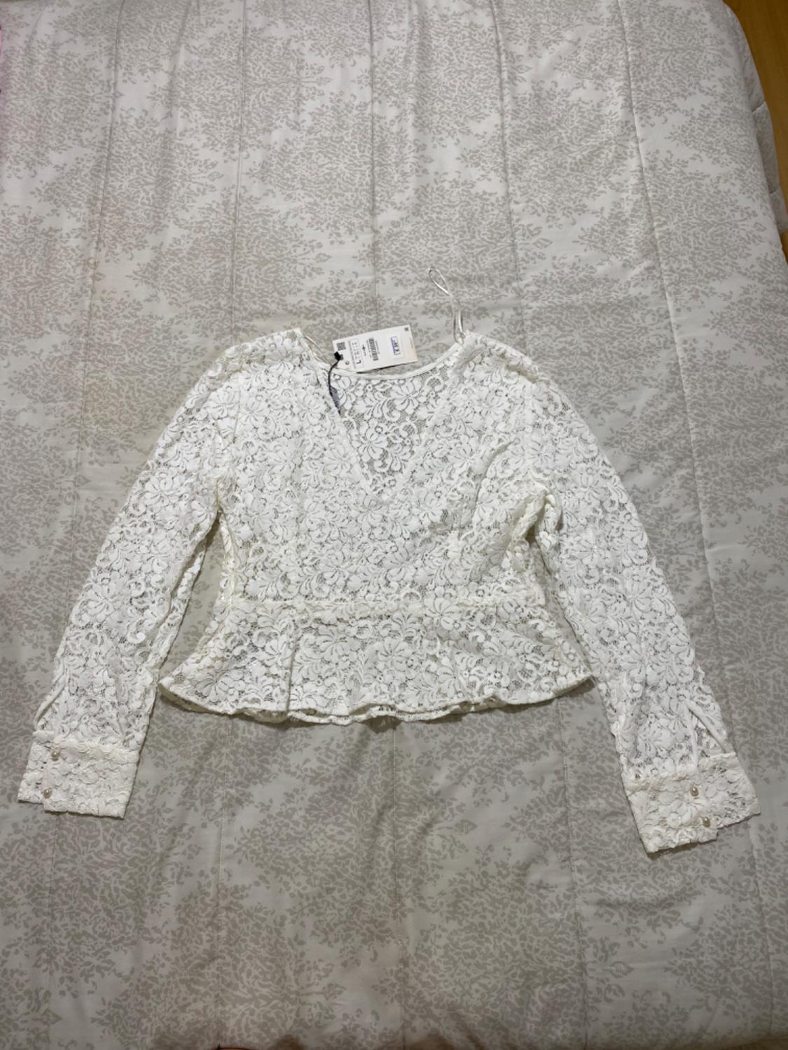 LACE PEPLUM TOP - Image 3