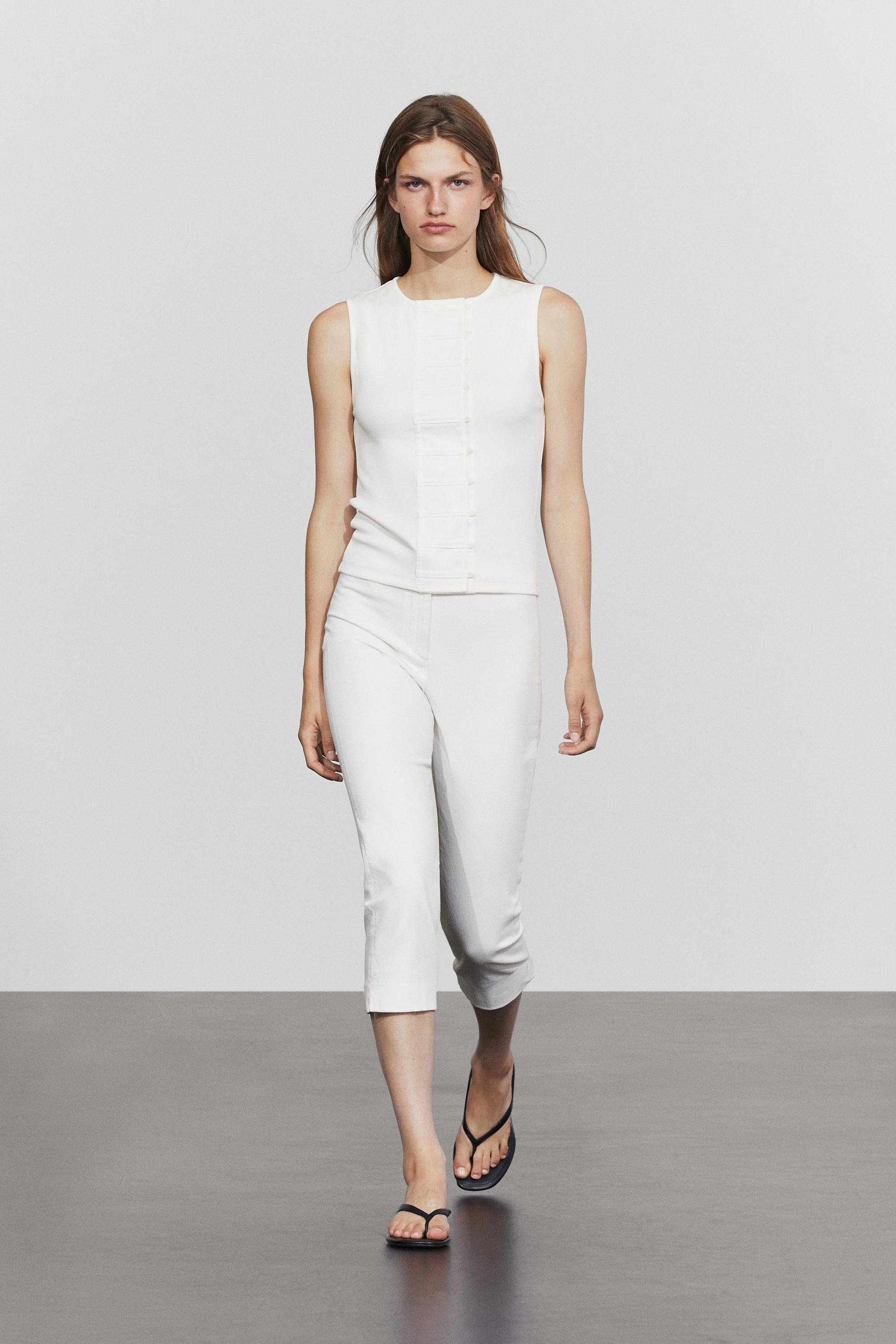 Cotton blend bib detail T-shirt — Oyster-white