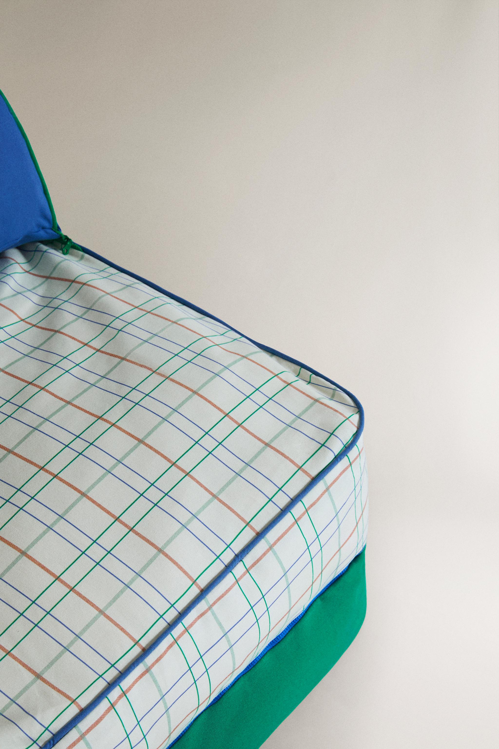 KIDS' CHECK COTTON FLOOR POUFFE — Multicoloured