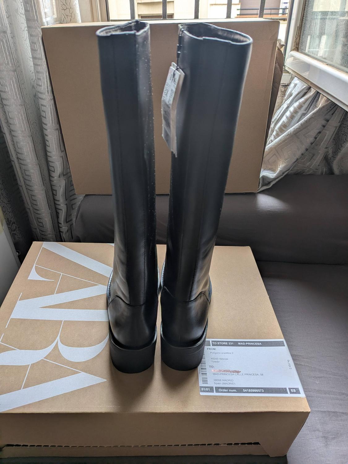 FLAT LEATHER WATER-REPELLENT KNEE-HIGH BOOTS - Image 4
