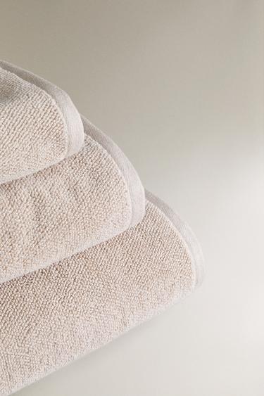 RICE STITCH COTTON BATH TOWEL - Beige by Zara - Image 1
