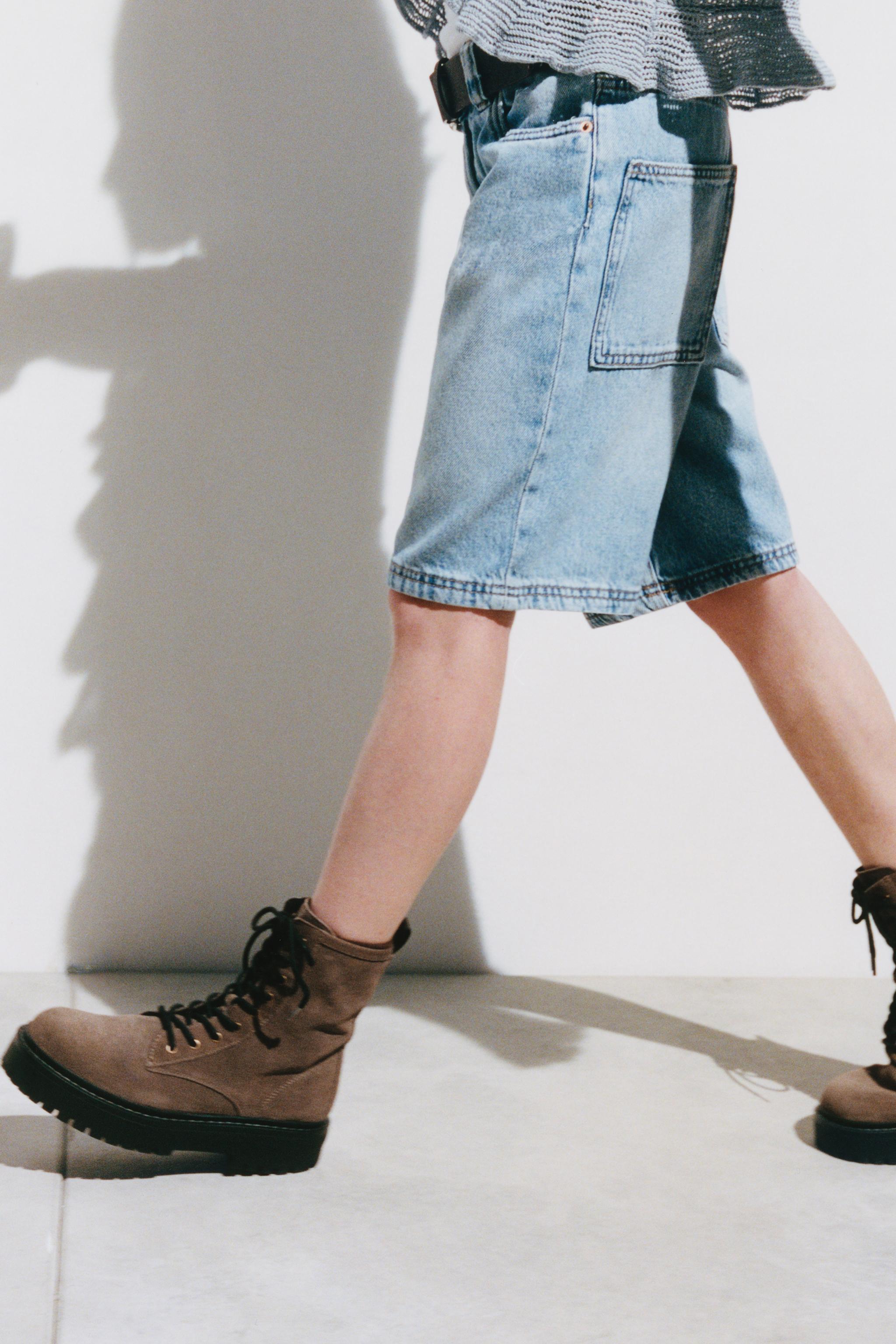 LEATHER LACE-UP BOOTS