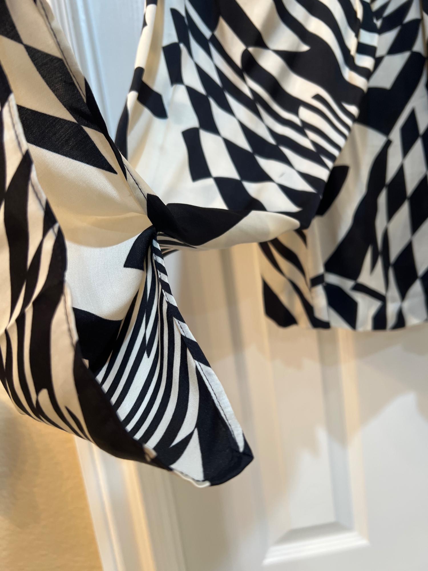 PLEATED PRINT BLOUSE