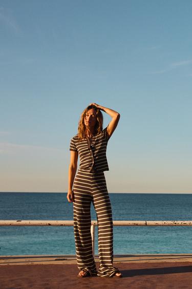PANTALÓN RAYAS - Marrón de Zara