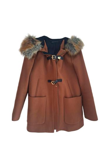 ABRIGO TRENCA CAMEL CAPUCHA PELO