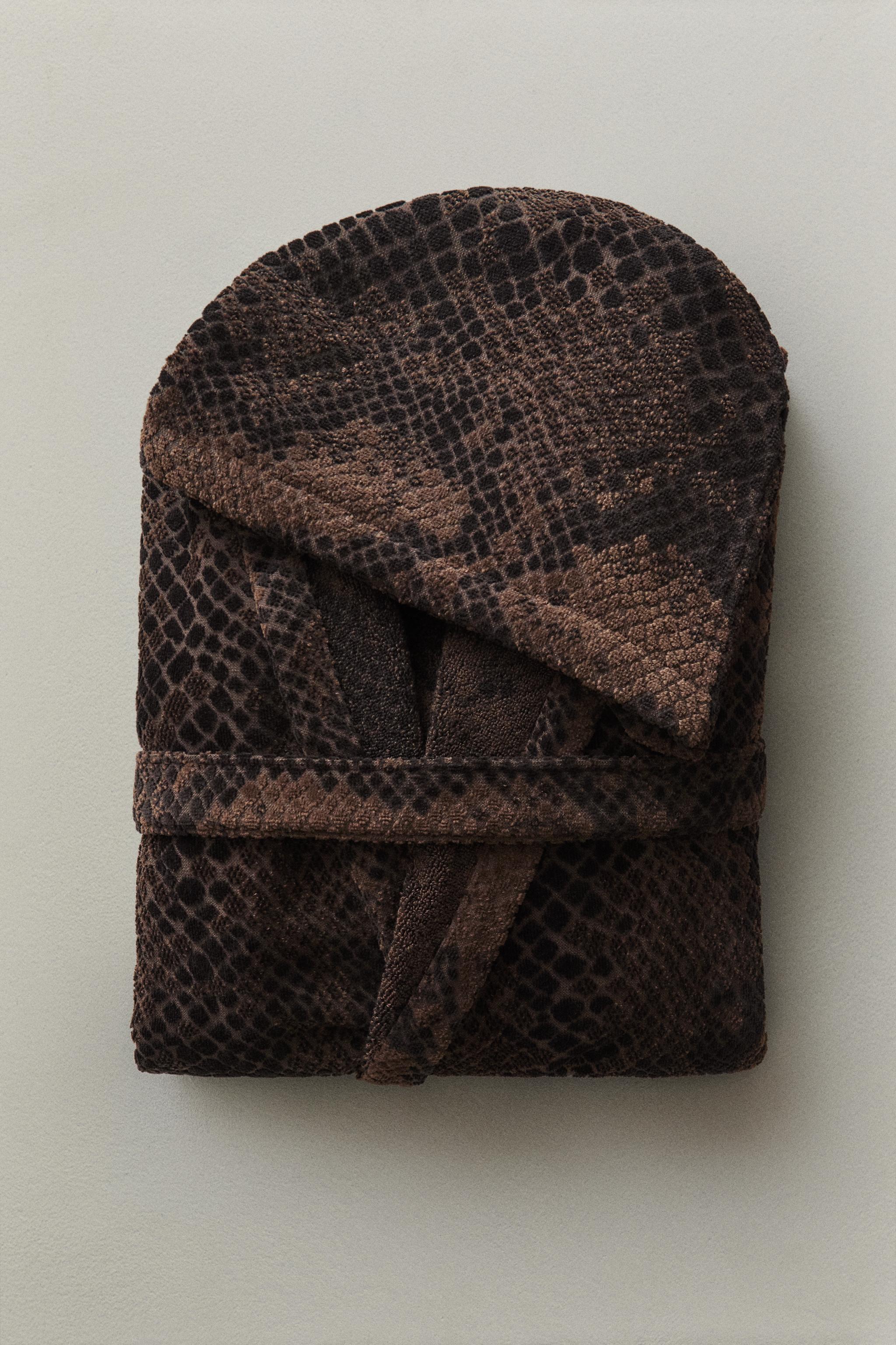 ANIMAL PRINT VELOUR BATHROBE — Brown