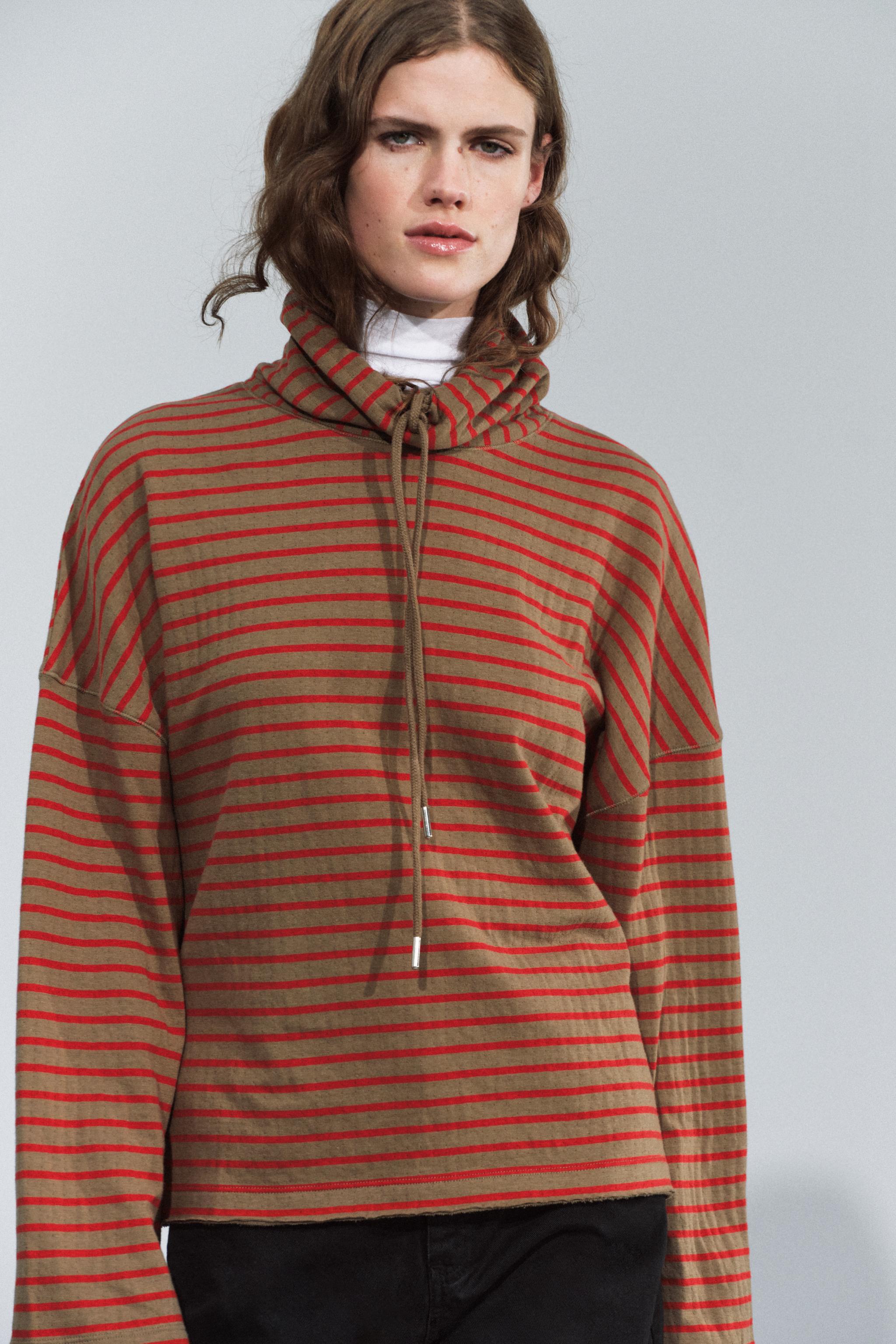 STRIPED HOODIE