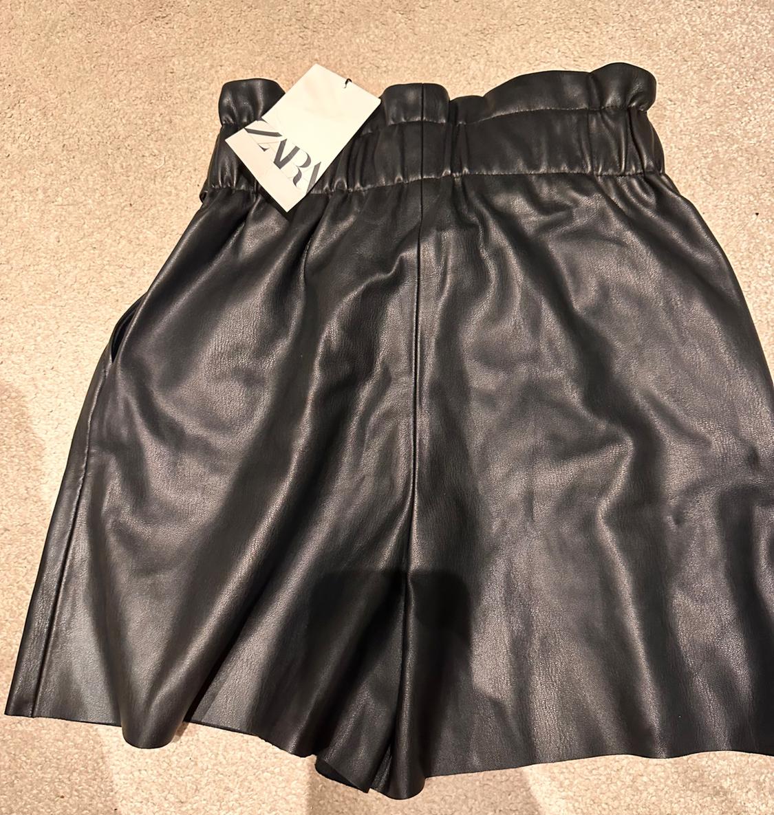 FAUX LEATHER PAPERBAG BERMUDA SHORTS - Image 3