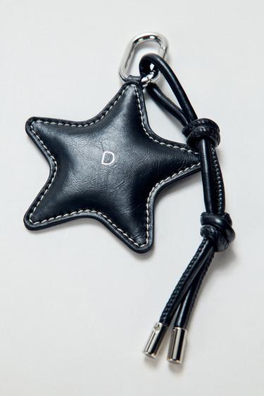 STAR CHARM - Black by Zara
