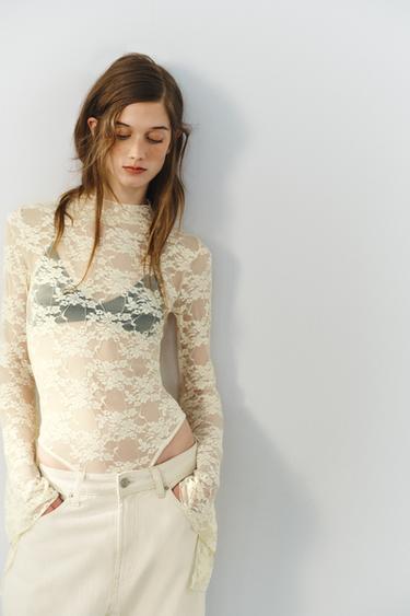 BODY ENCAJE MANGA CAMPANA - Crudo de Zara