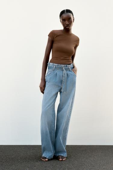 T-SHIRT AJUSTADA DE MANGA CURTA - Castanho da Zara