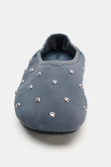 BALLERINES CLOUTÉES - Bleu de Zara - Image 3