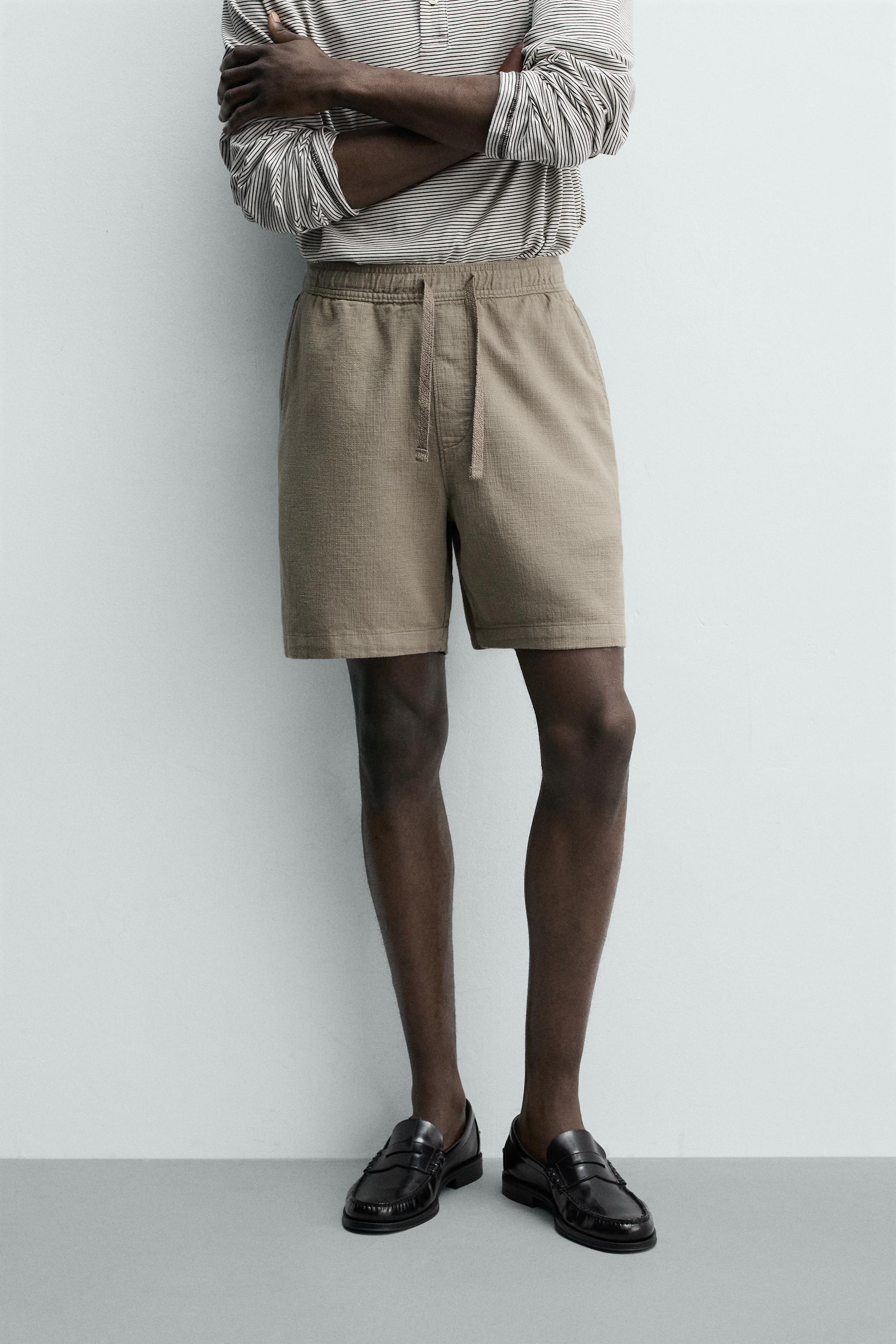 TEXTURED REGULAR FIT SHORTS — Mink