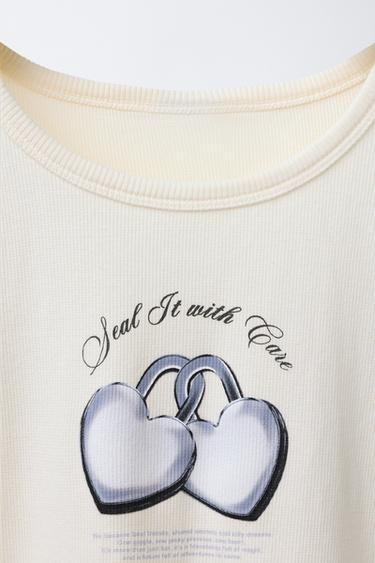 T-SHIRT CÔTELÉ CŒURS ET INSCRIPTION - Écru de Zara - Image 2