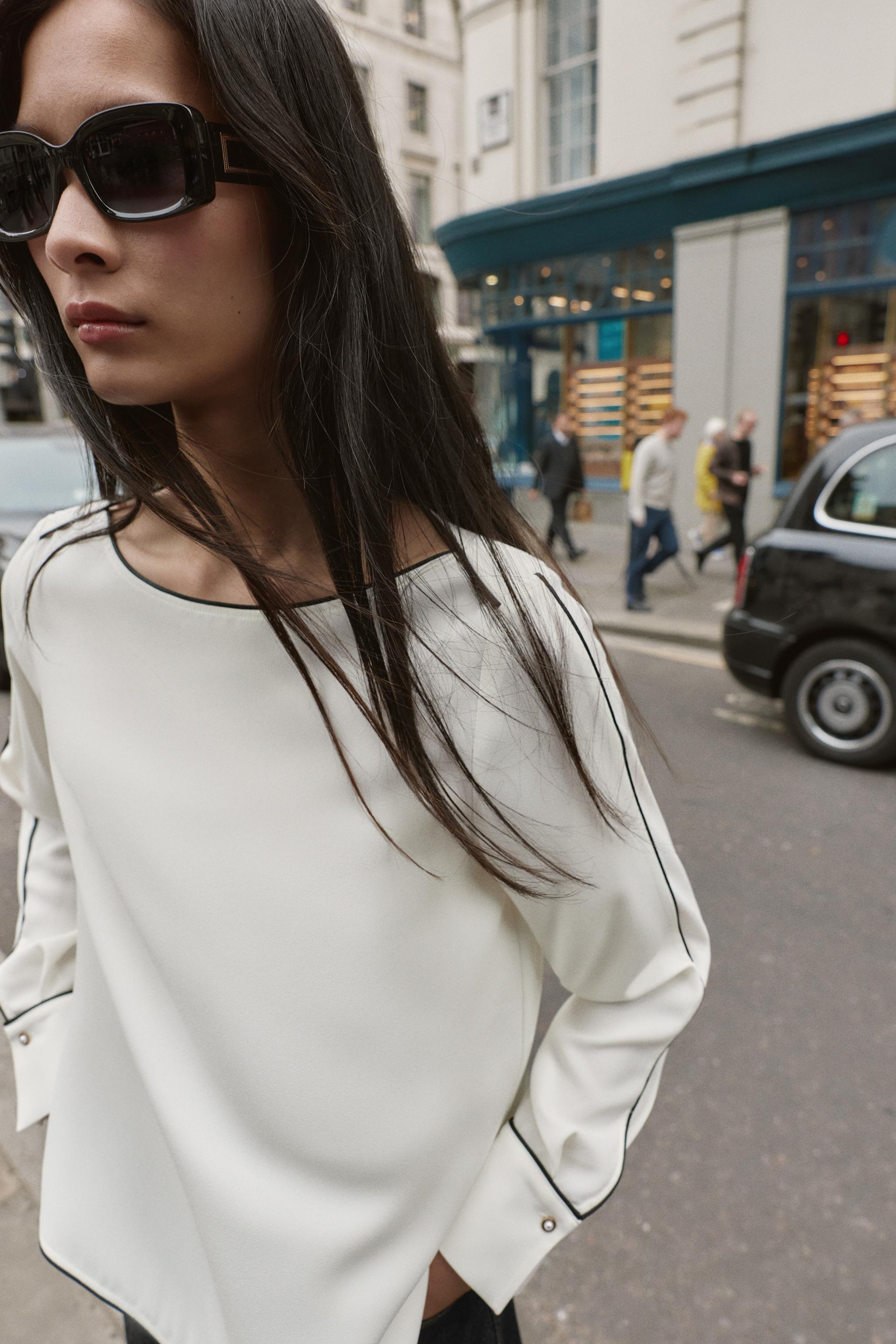 CONTRAST PIPING CREPE BLOUSE