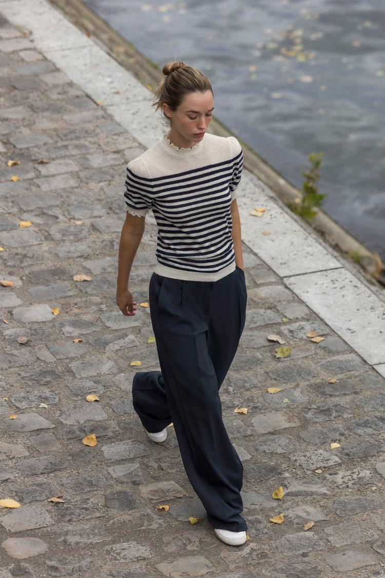 RUFFLE TRIM STRIPED KNIT TOP