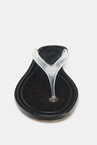 SANDALES PLATES EN VINYLE - Noir de Zara - Image 4