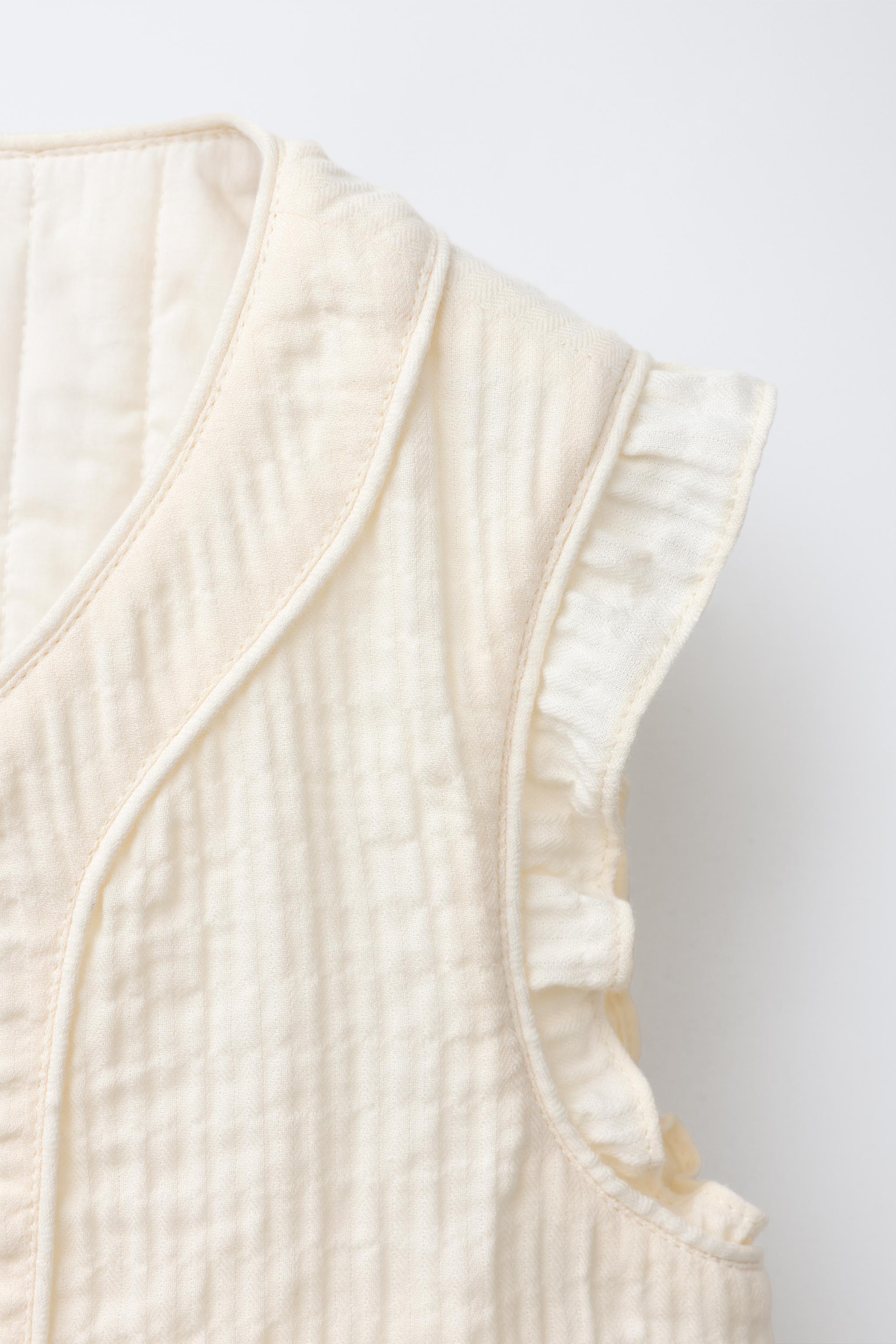 TEXTURED RUFFLE VEST - Ecru | ZARA United States