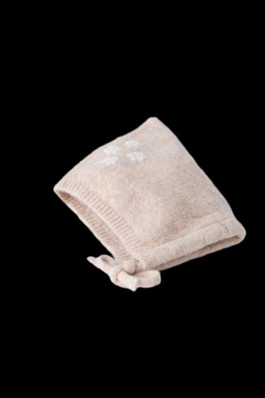 Zara EMBROIDERED FLORAL KNIT BONNET - Light beige