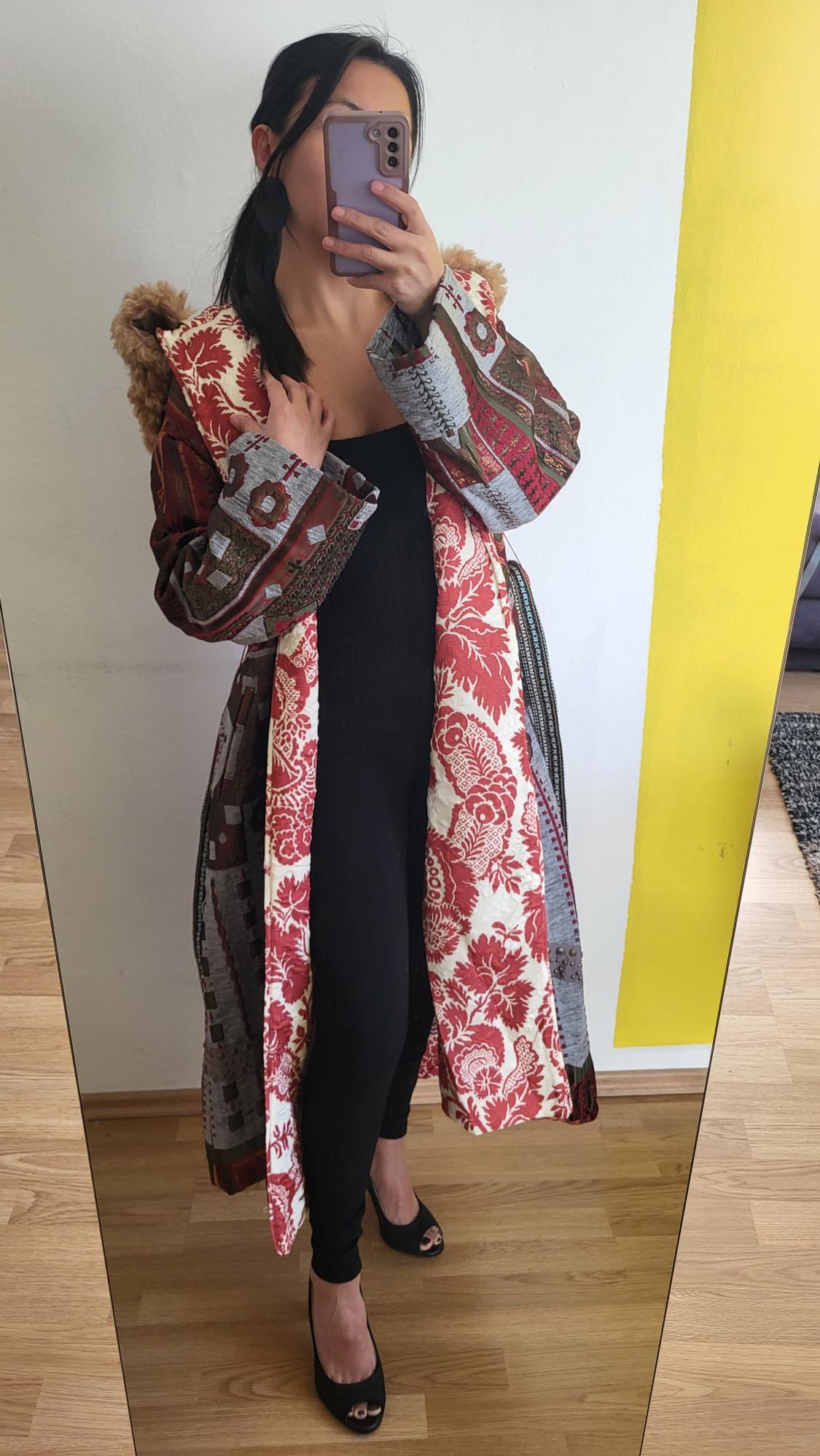 JACQUARD COAT