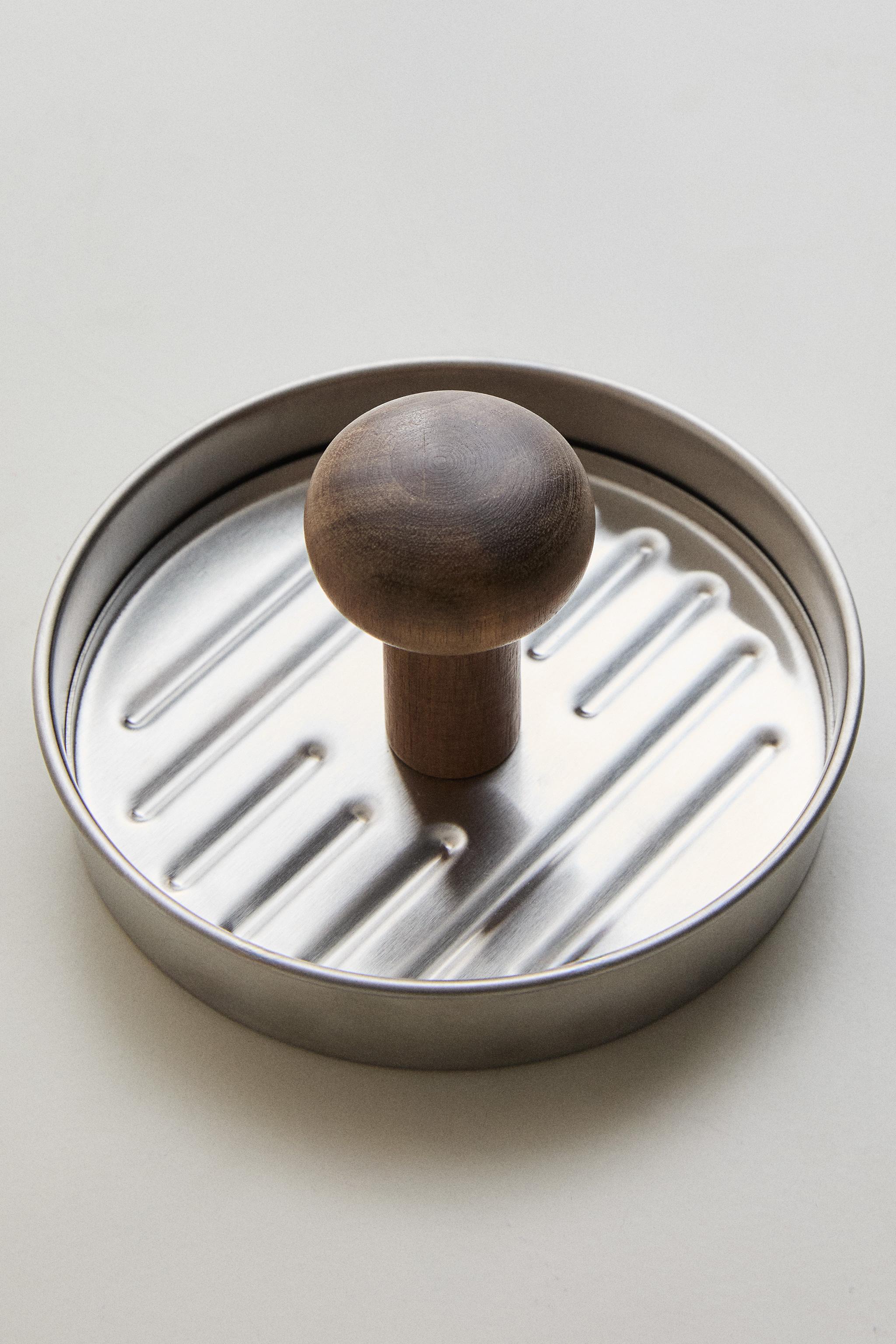 STEEL AND WOOD HAMBURGER PRESS