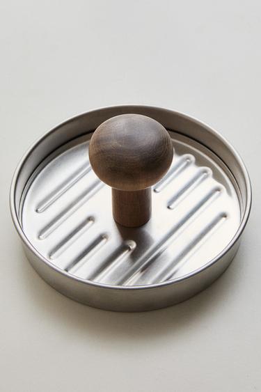 STEEL AND WOOD HAMBURGER MOULD - Steel by Zara